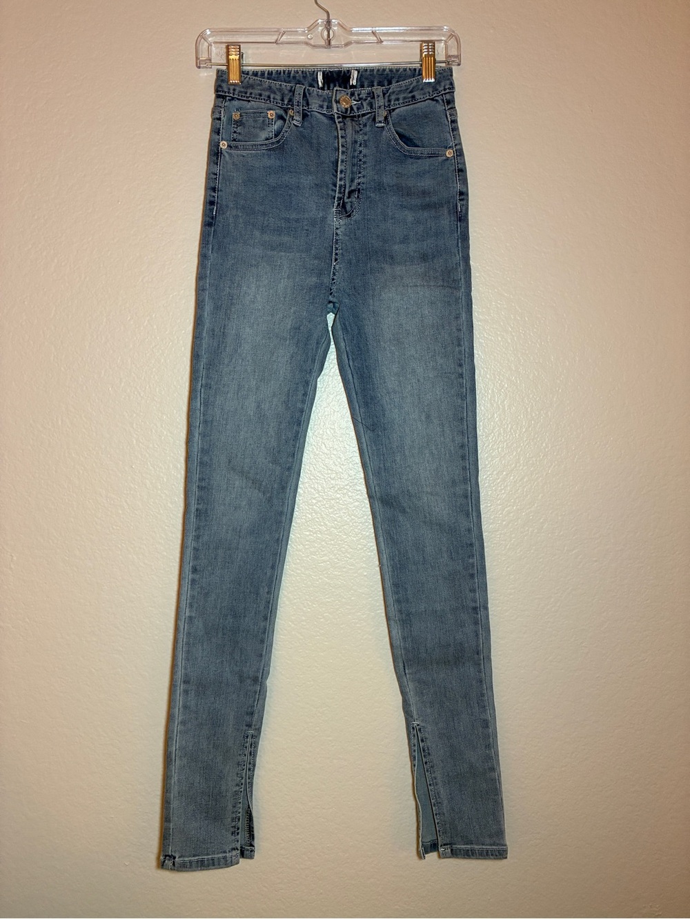 High Rise Split Hem Ankle Skinny Jeans in Medium Wash Blue Streetwear Casual